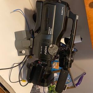 Sony HVR-Z5E Digital Camcorder, 3.2" LCD Screen, 1/3" CMOS, DV